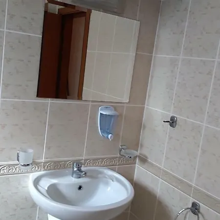 Студио С Балкон Apartment