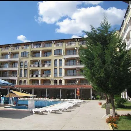 Студио С Балкон Apartment
